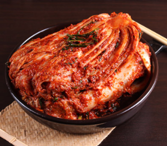 배추김치 : 100% 국내산 재료를 사용하여 재료 천연의 맛을 살린 맛깔난 전라도식 배추김치